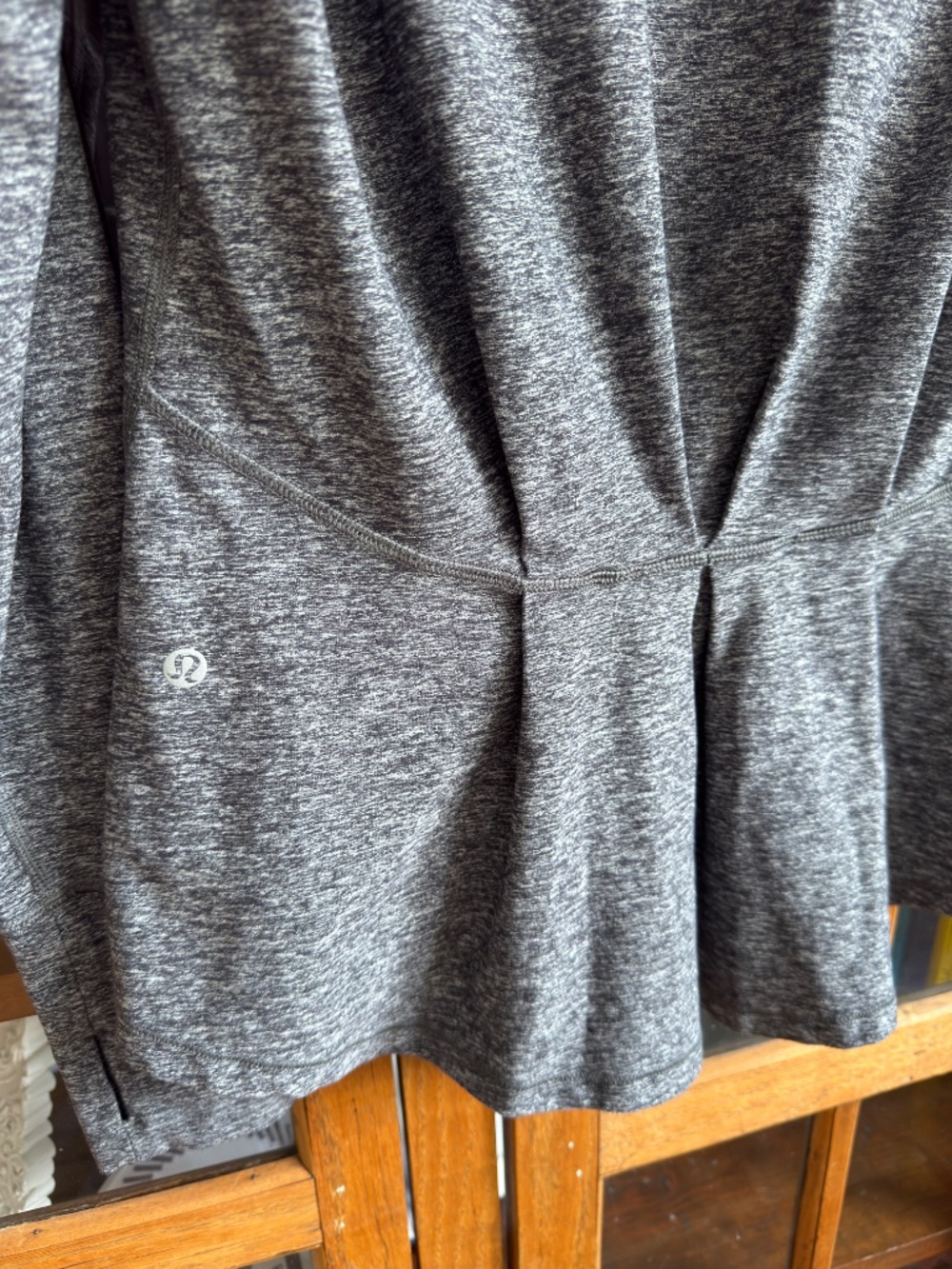 Lululemon Warm Your Core Long Sleeve Shirt Heathered Black Rulu -Estimate Size 6 - Picture 7 of 7
